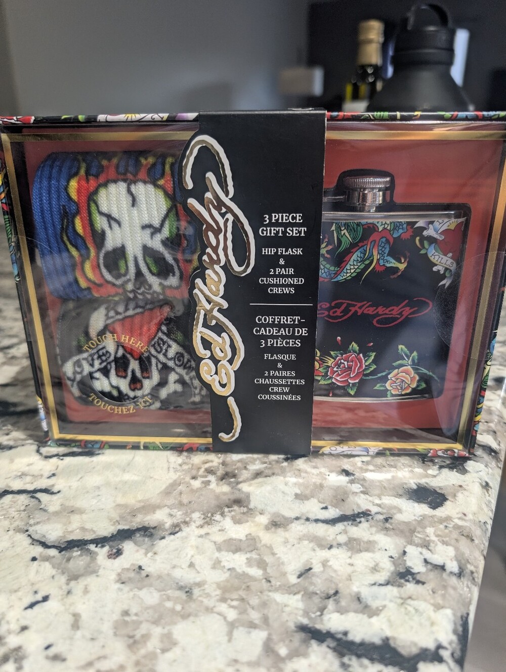 New Ed Hardy Black Floral Skull Hip Flask Gift Set - Black